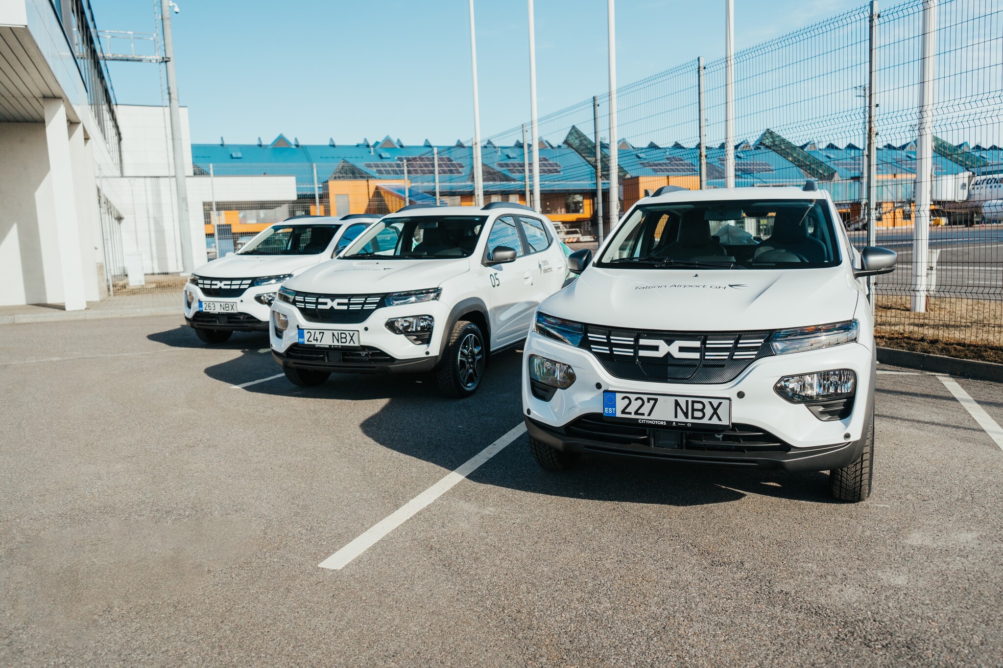 Dacia Spring elektriautod Tallinna Lennujaamale!