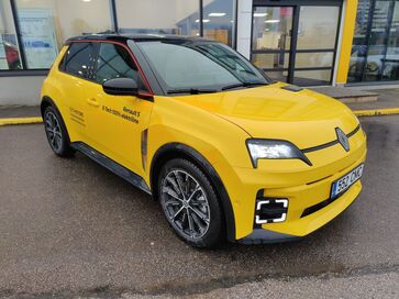 5 E-Tech Iconic Comfort Range